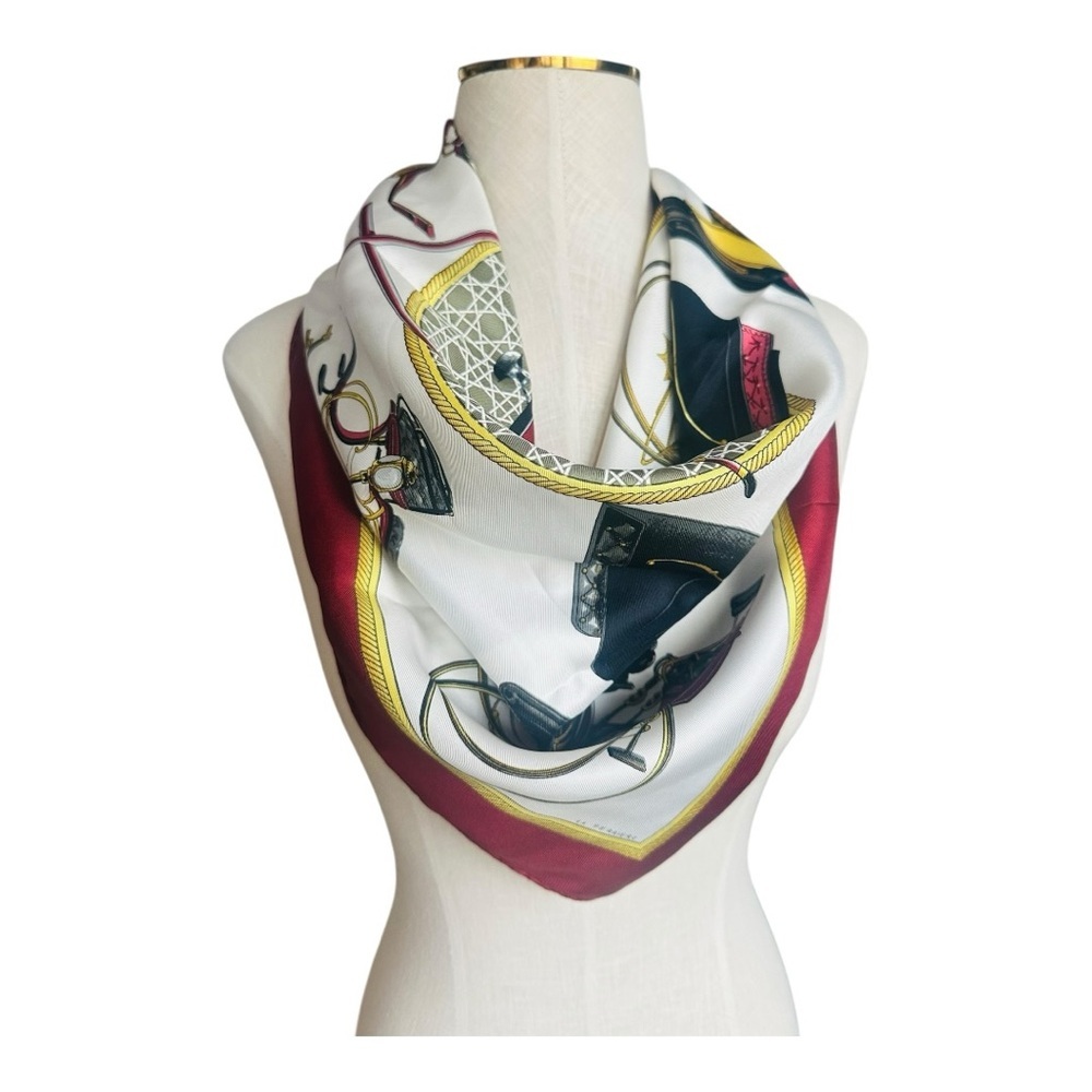 Hermès Les Voitures Nouvelles Silk Scarf Carre 90 Burgundy White Gold Clean - Picture 9 of 9
